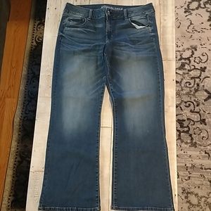 American Eagle Boyfriend Jeans - Size 16